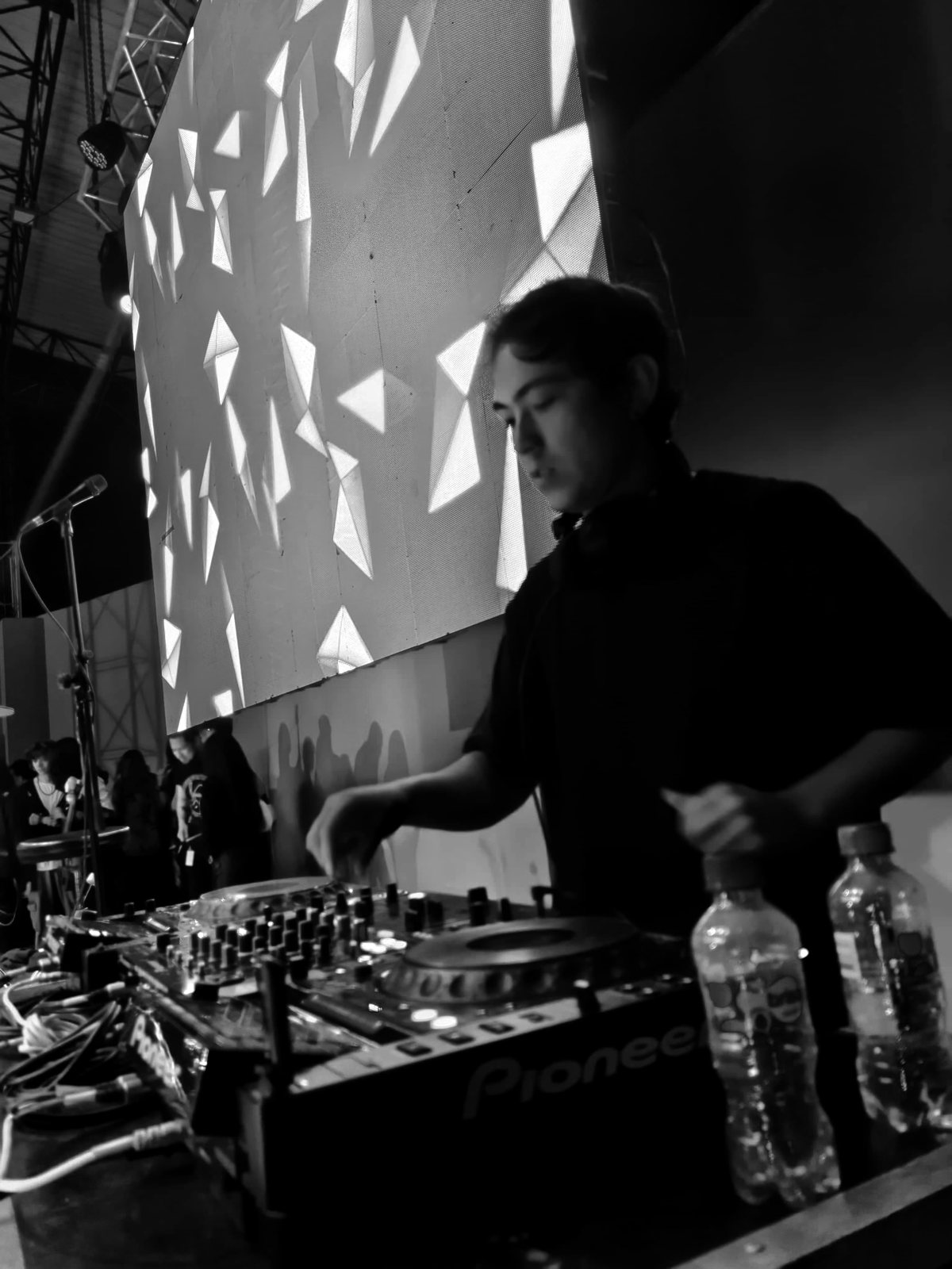 EXCESS en cabina frente a los visuales